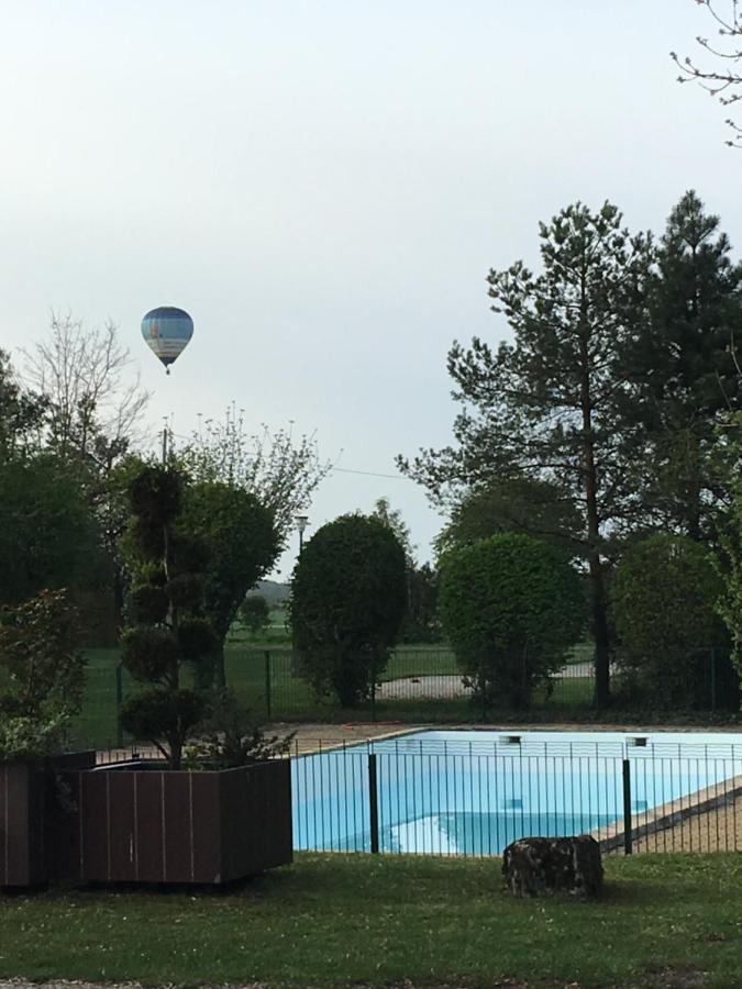 Camping De La Croix D'Arles Bourg  Екстериор снимка